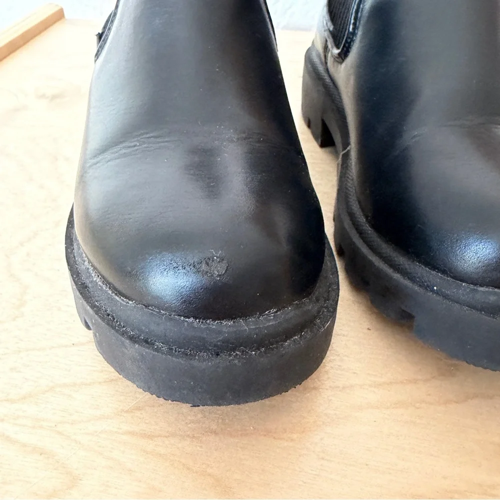 Steve Madden Black Faux Leather Chelsea Boots